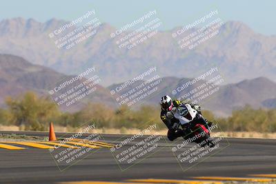 media/Nov-06-2022-SoCal Trackdays (Sun) [[208d2ccc26]]/Turn 14 (930am)/